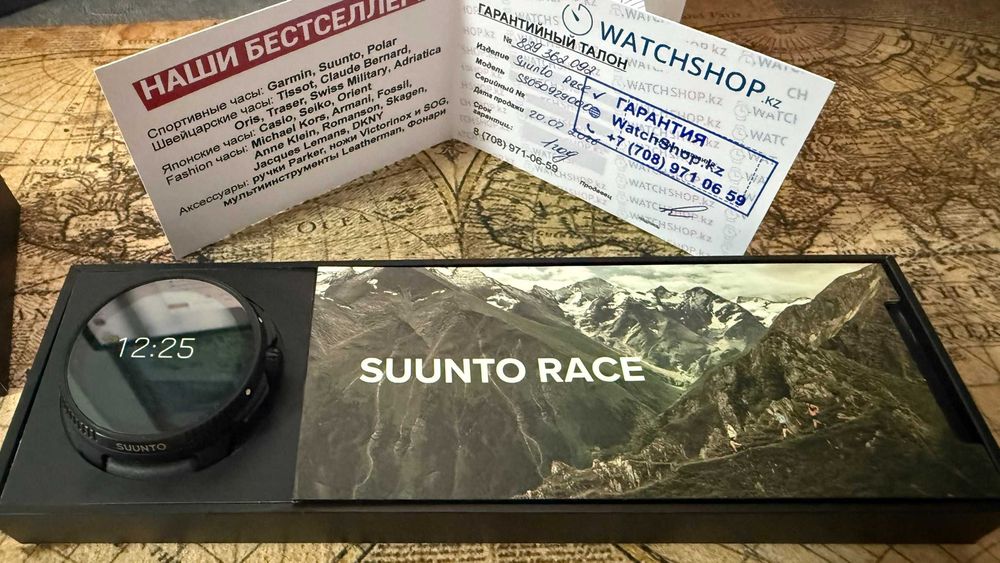 Смарт часы  Suunto Race
