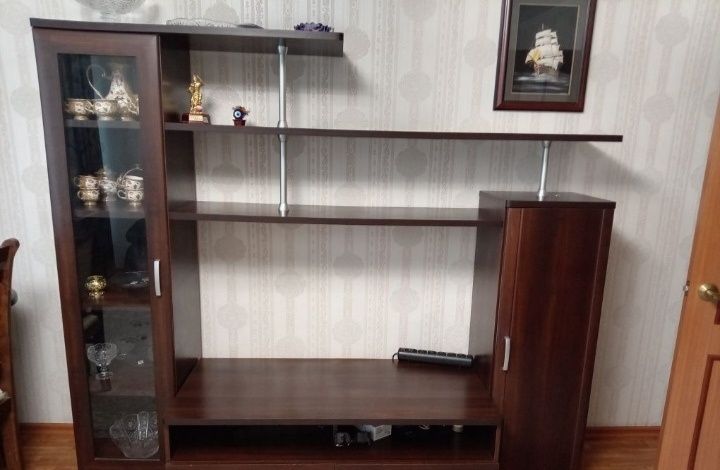 Продается шкаф стенка в гостинную