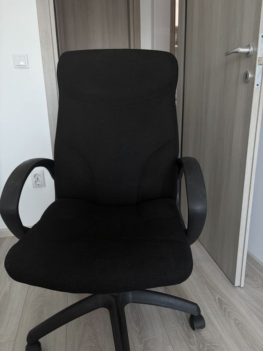 Vand scaun de birou utilizat