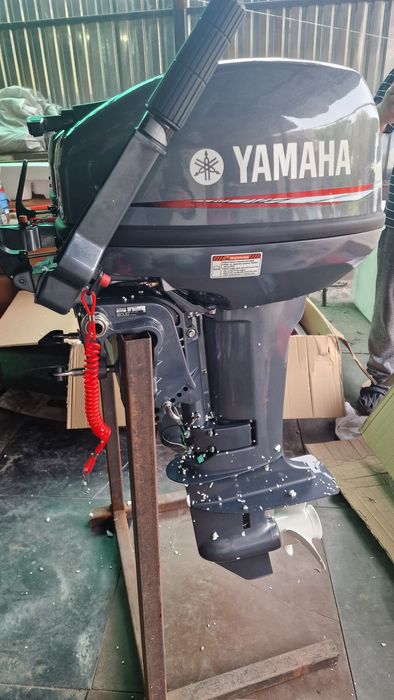 Мотор лодочный yamaha 15. Мотор лодочный yamaha 15. Лодочный мотор ямаха 15 л. Ямаха 15 76 года выпуска. Мотор ямаха 15 лс.
