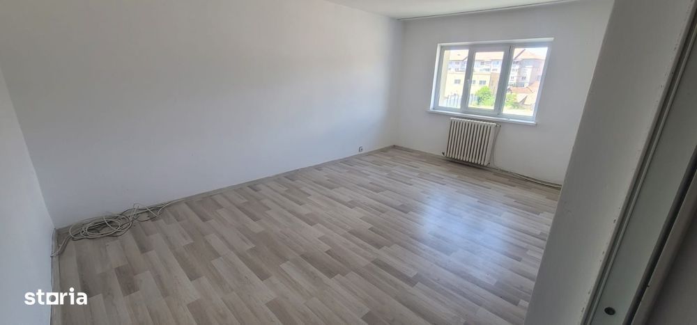 Apartament de vanzare 2 camere, decomandat, et.2 — fotografia 1