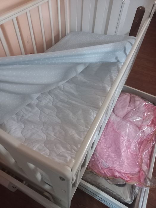 Продам кроватку + комод 3 в 1
