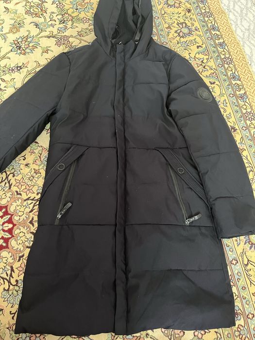 Зимние куртки.