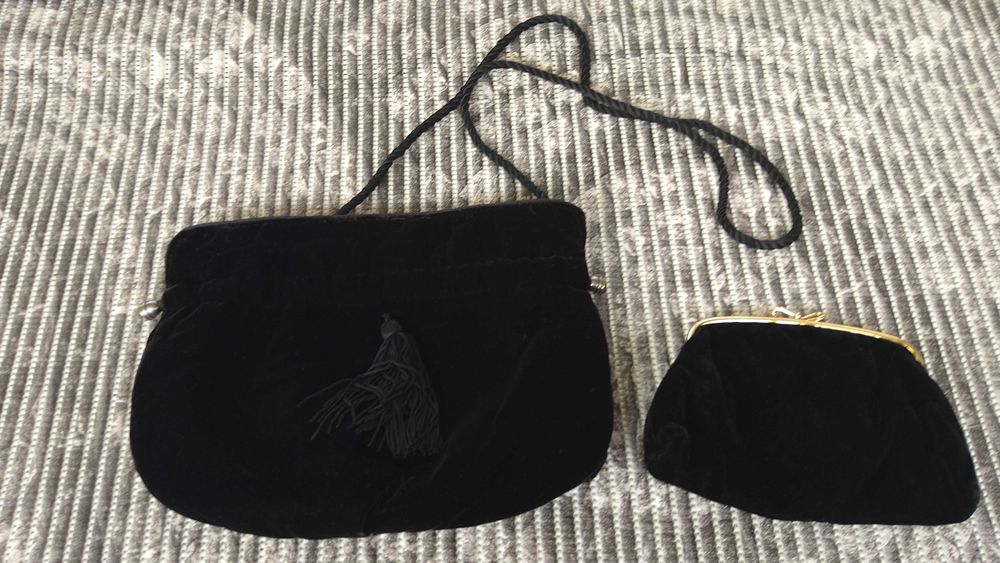 луксозна малка чанта от черно кадифе комплект с портмоне