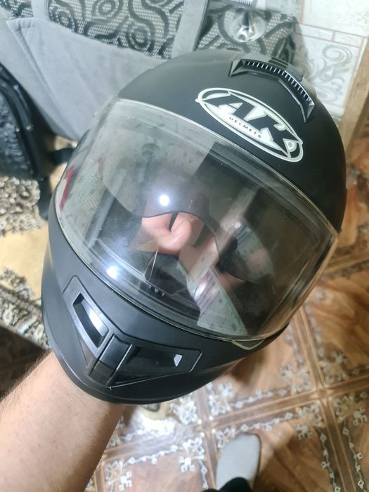 Продам мото-шлем Ak