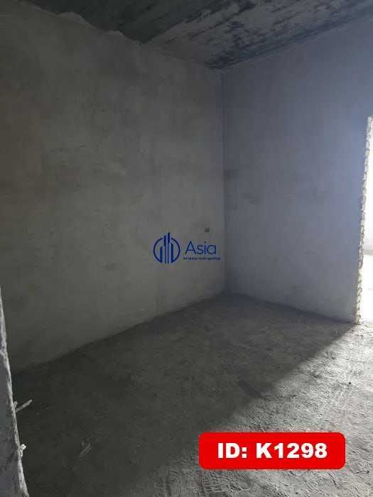 K1298 Arzon narxda sharq1 bozor 2xonalik karobka holatdagi uy sotiladi