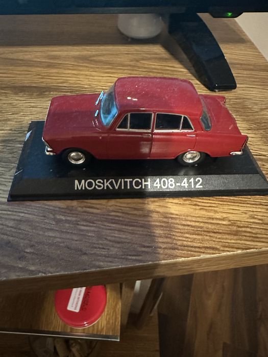 Vand 3 machete in stare buna