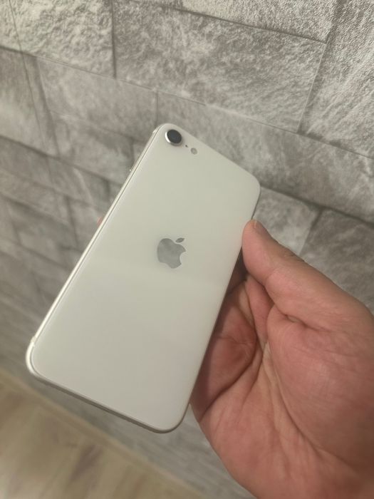 IPhone SE 3 2022 pentru recarosare