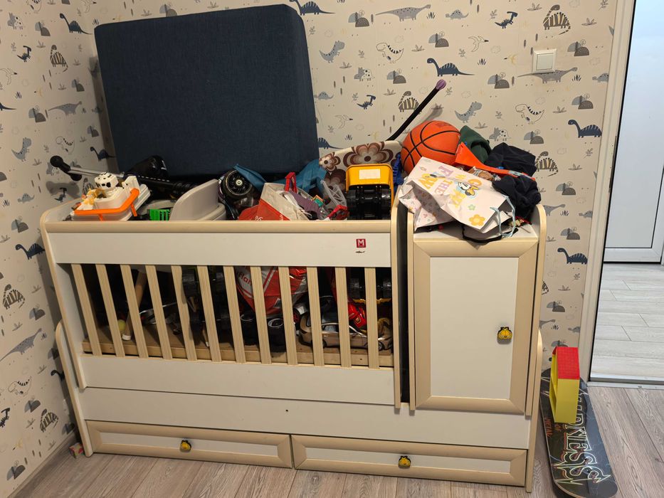 Детски скрин, гардеробче и кошара