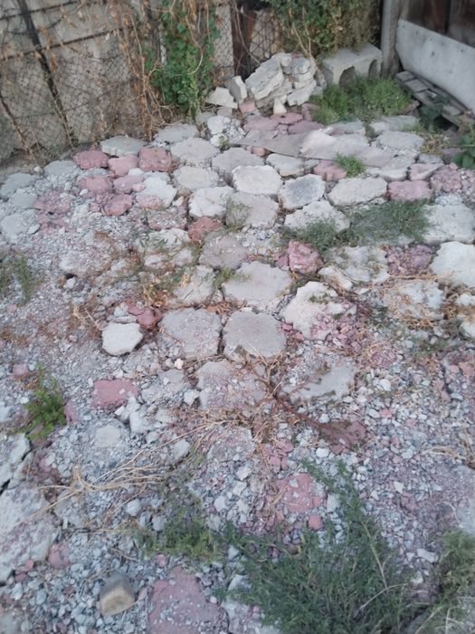 Отдам бесплатно старую брусчатку