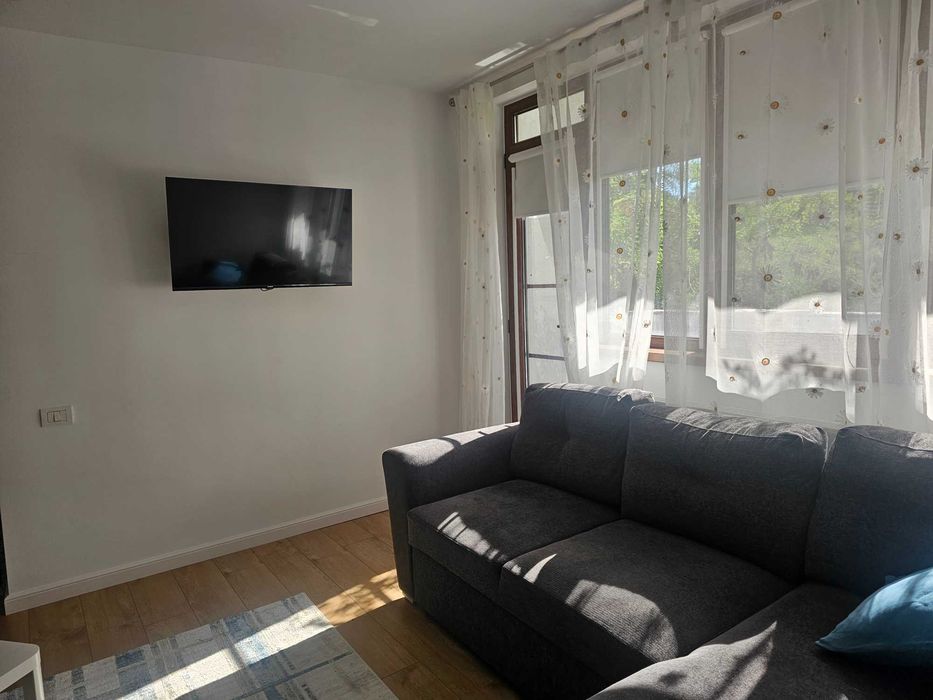 Inchiriez apartament