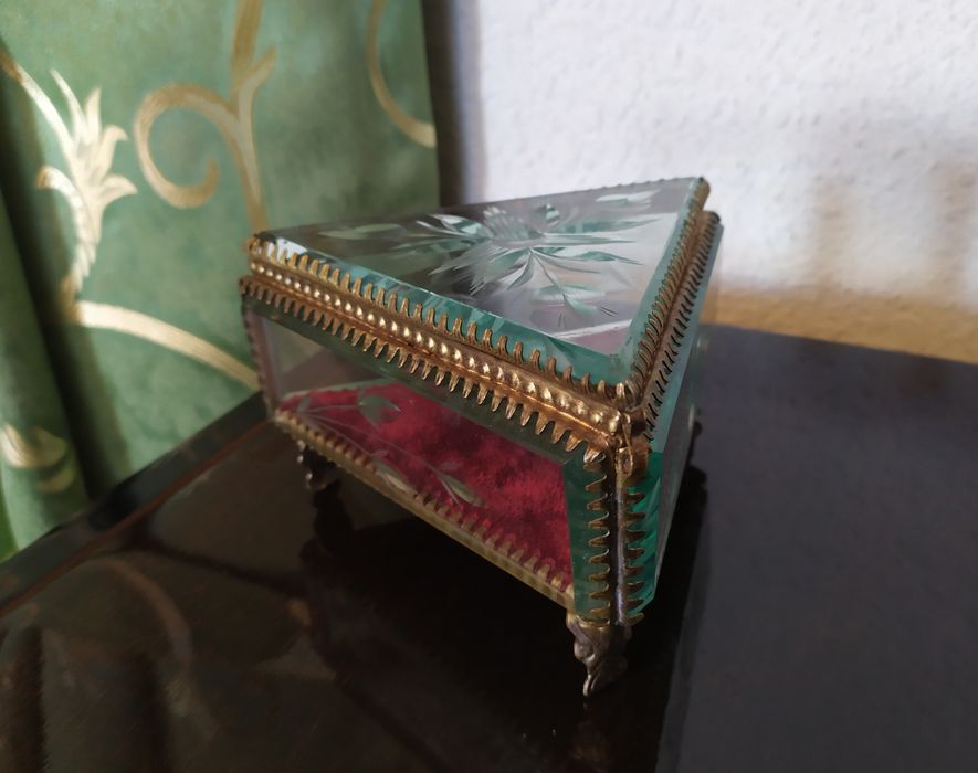 Шкатулка для свадебных украшений