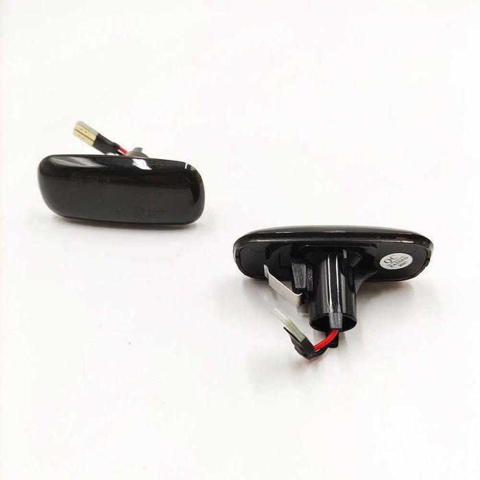 LED мигачи Audi A3 8L , A4 B5 , A8 D2 , A6 C5 , A2 бягащи динамични