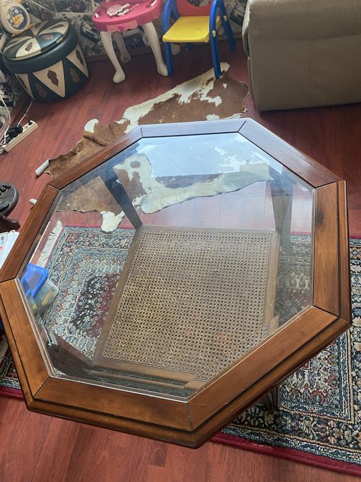 Продавам ретро маса