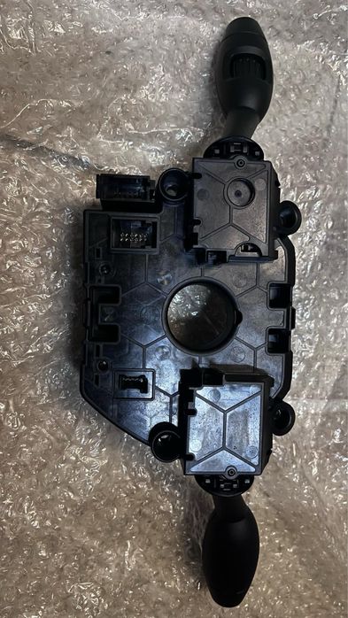 Продавам лентов кабел за Мини Купър F54