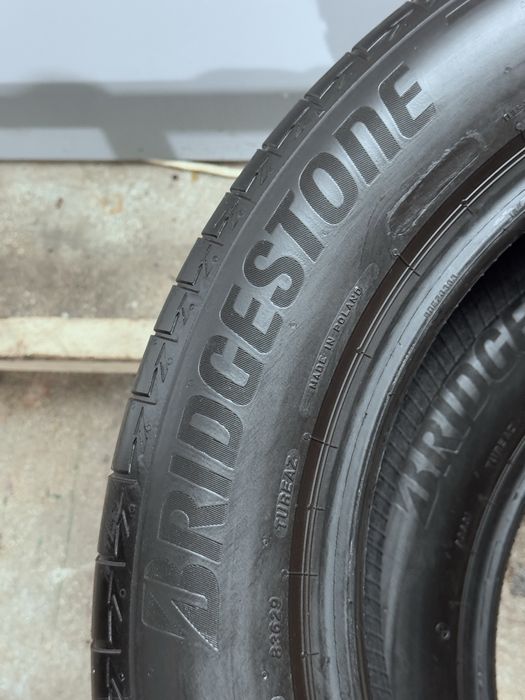 O buc 235/55R19 Bridgestone 2022 6.3mm