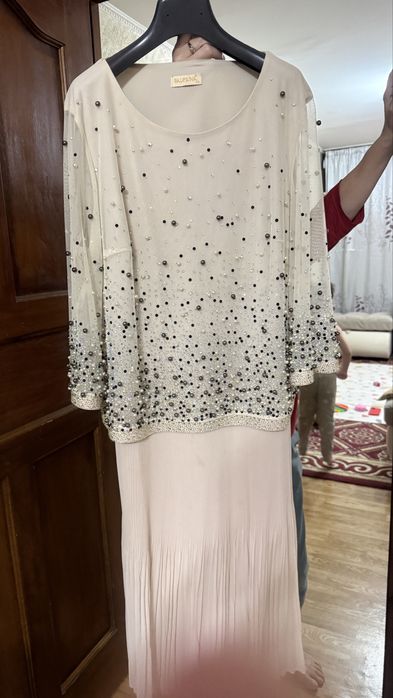 Продается нарядное вечернее платье