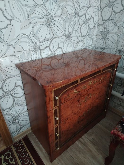 Продам кровать и комод