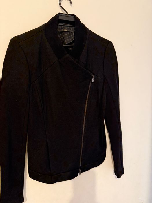 Яке 100% вълна на марката Hugo Boss