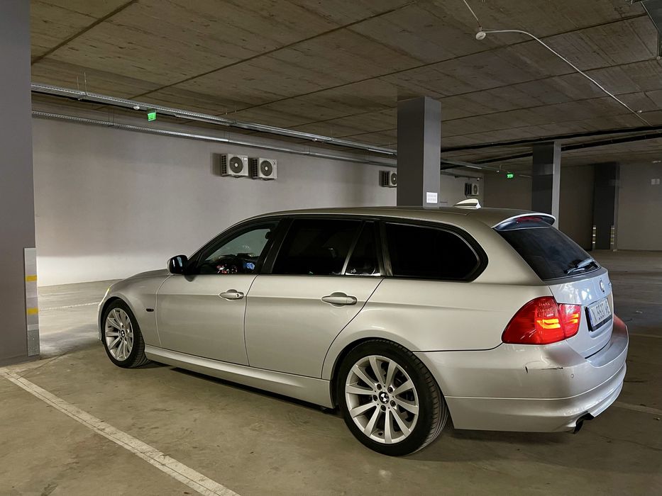 BMW E91 Facelift  320d 2009