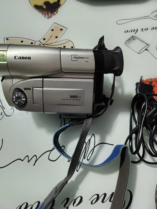 Camera Canon V60HiE
