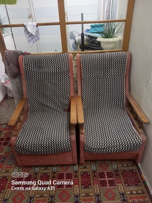 Продаю  два кресла