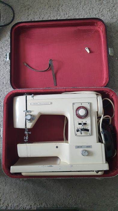 Masina electrica  de cusut drept si zig-zag Ideal Vollzickzack  fabricată în Germania functionare impecabila + valiza originala - cu proba