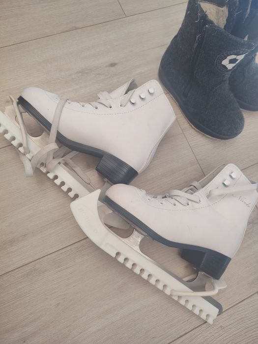 Продам коньки на девочку