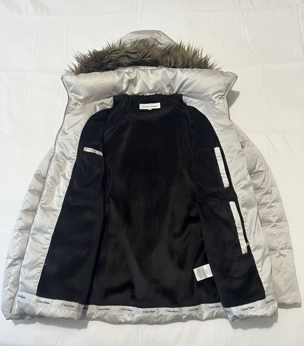 Geaca de iarna  Calvin Klein, masura S, in stare foarte buna