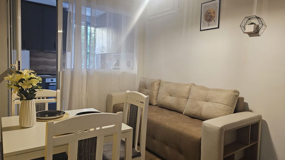 Дава се под наем Двустаен апартамент в Варна, Операта - 47 кв.м за 484.5 € - Снимка #1