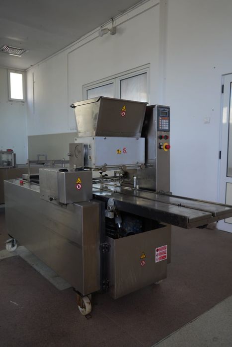 Vând utilaje profesionale pentru patiserie -preturi super