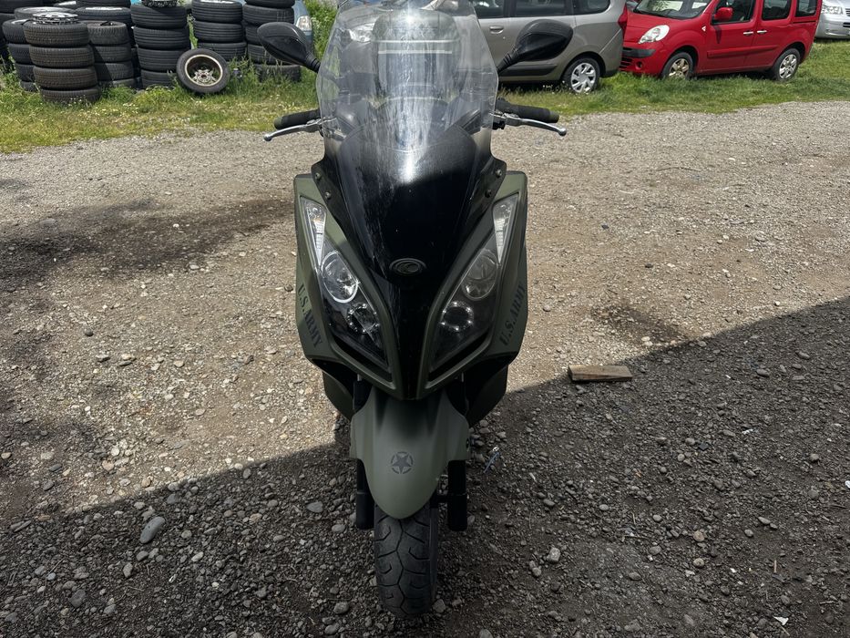 Maxiscuter Kymco Downtown 125 injectie 2011