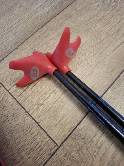 Продам лыжи  новые