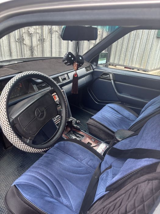 Mercedes-Benz E230, 1992г