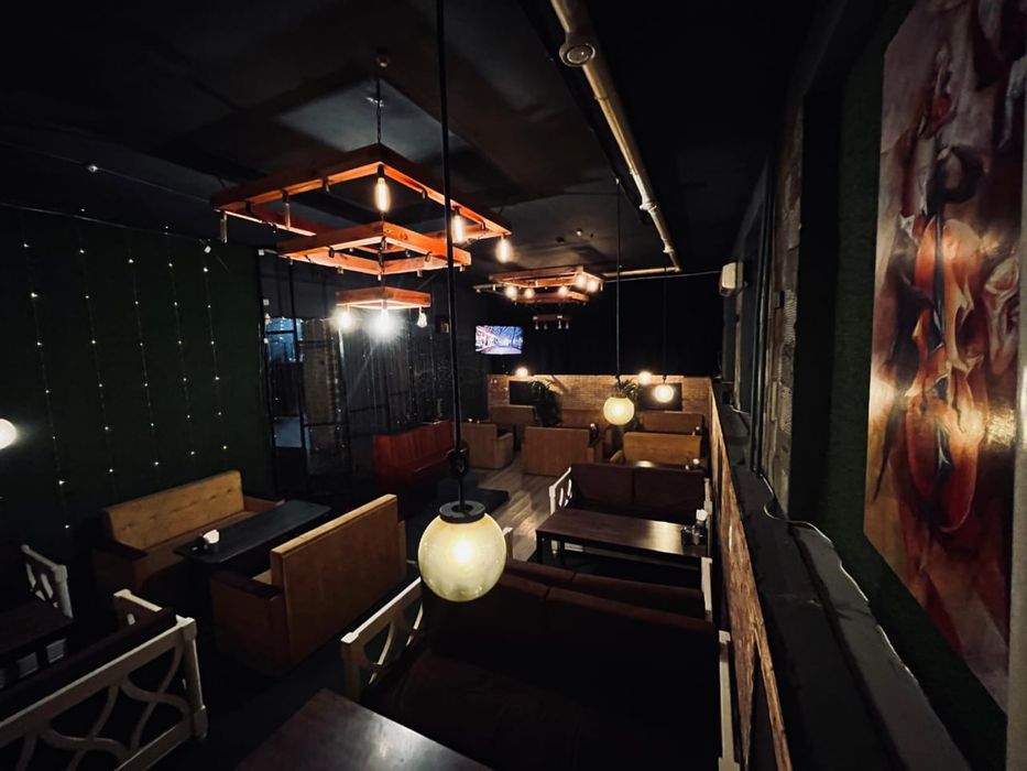 Лаунж бар в центре города