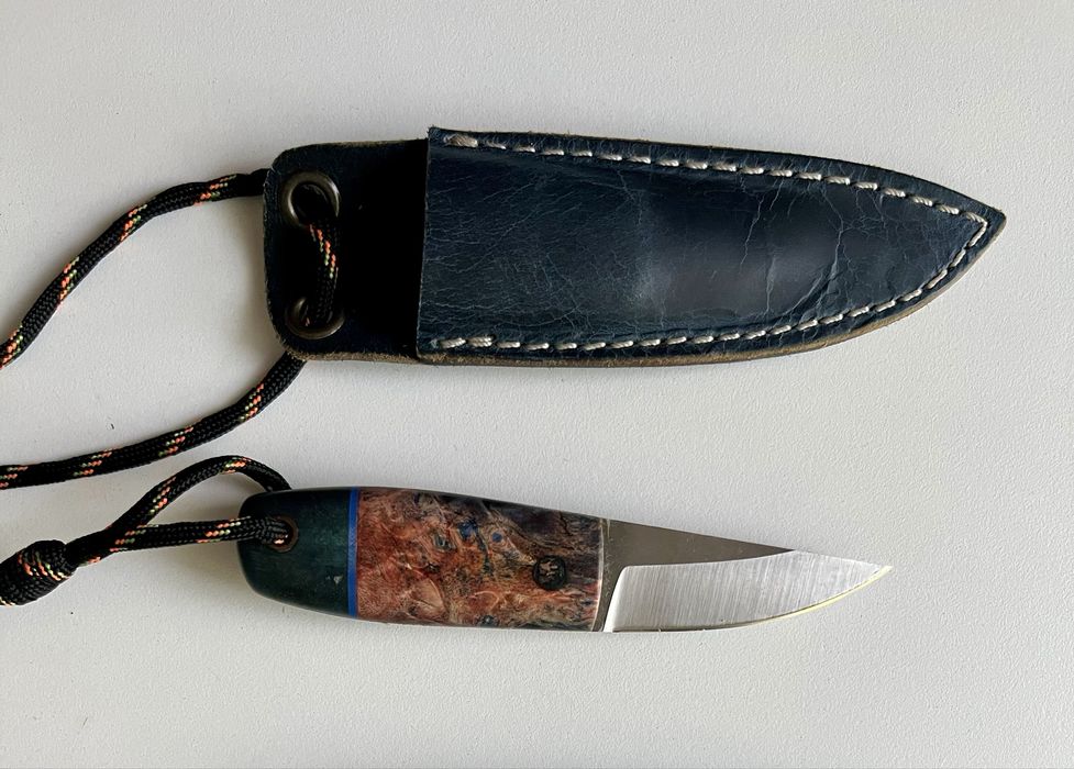 Нож шейный. Шейник. Со шнуром.