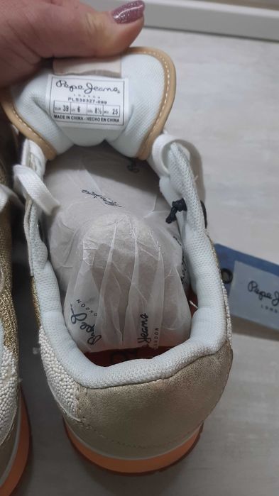 Дамски маратонки и  обувки-черни