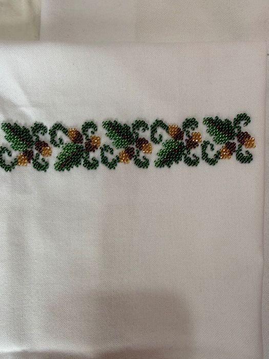 Cămașă copii cusută cu mărgele