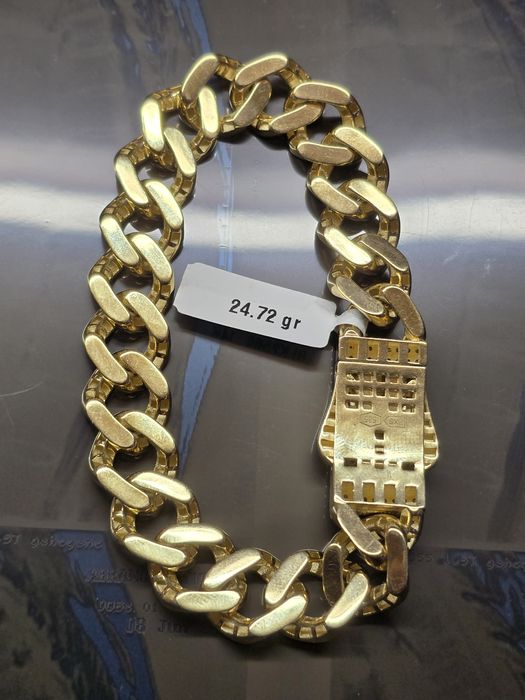 Золотой браслет.