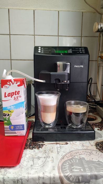Vând espressor ( aparat cafea ) Philips