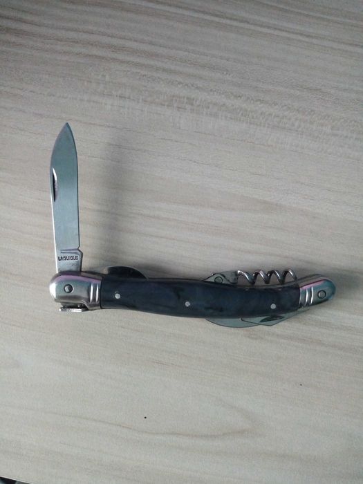 Джобно ножче Лагиола