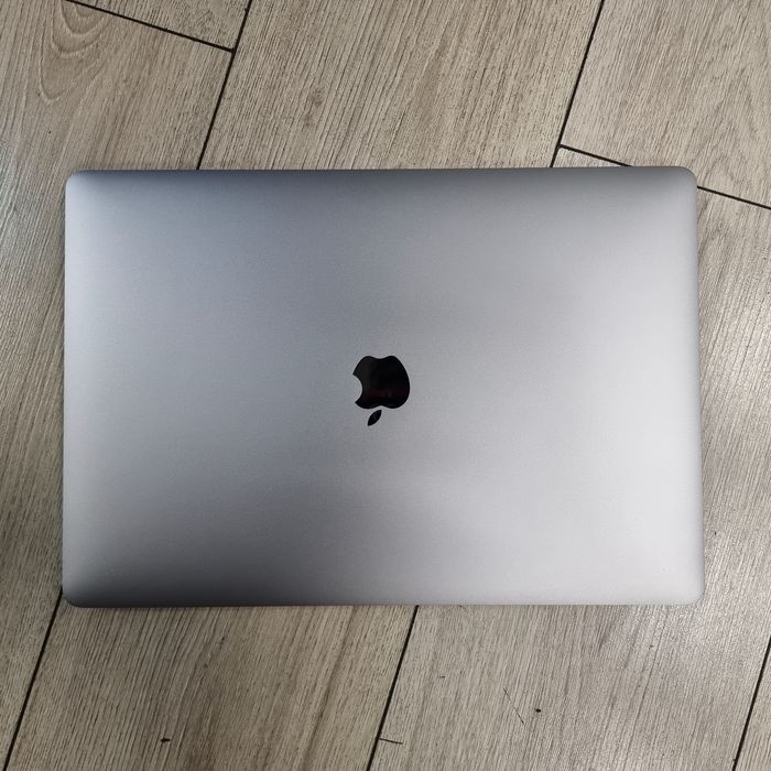 Amanet F28: MacBook Pro 2017 i7 ssd 500gb (N)