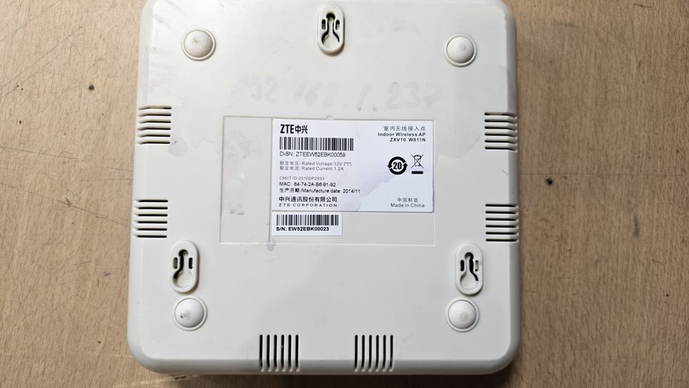 Acces Point Wi-Fi (Router) ZTE cu injector poe