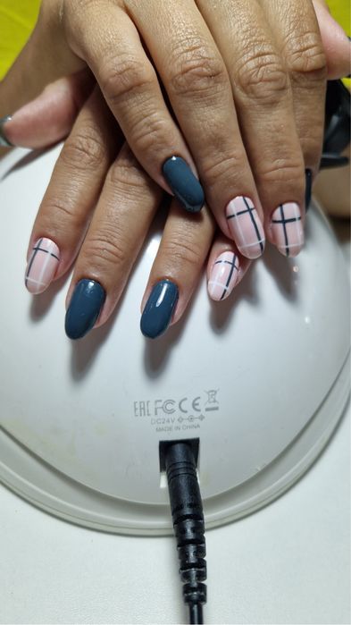 Маникюр для милых девушек и дам