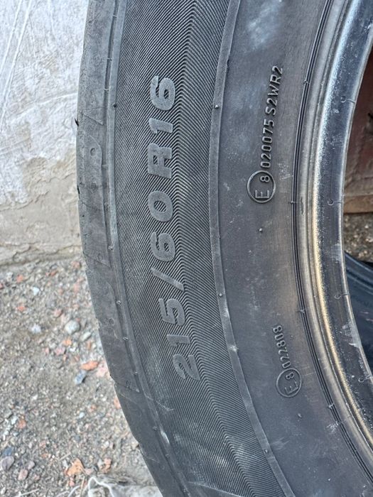 Продам резину 215/60/R16