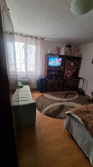 Garsoniera etaj 1 centru