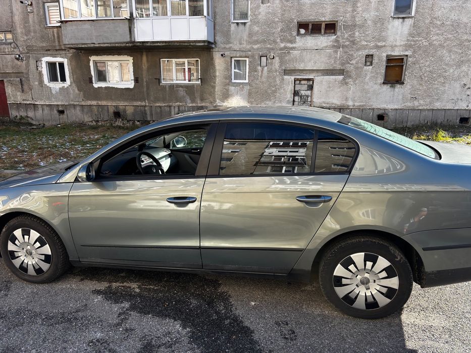 Se vinde Passat b6 1.6 FSI