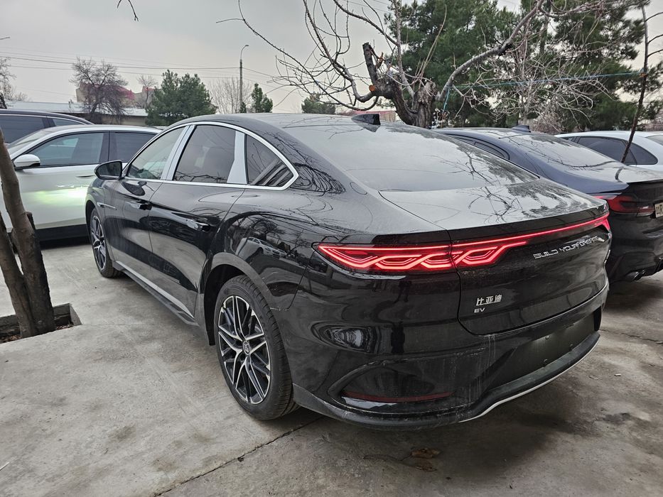 BYD.HAN. Restaylin.635km. Yili 2025. Yurgani 147. Narxi 34200