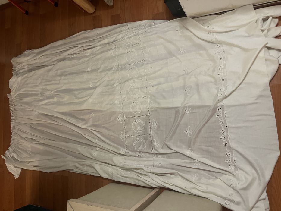 Perdele de In Brodate