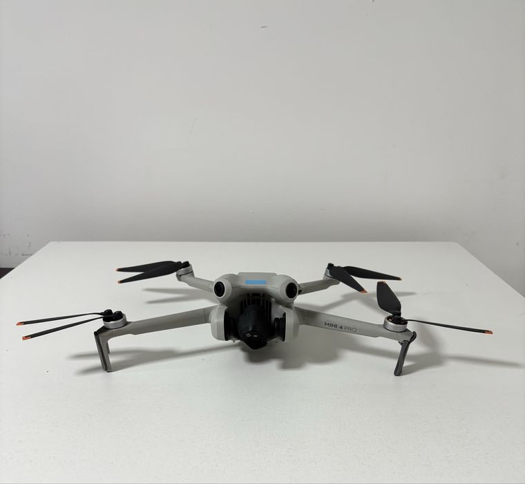 СРОЧНО продам дрон DJI mini 4 pro